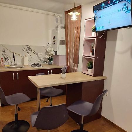 Apartamento Garsoniera Dania&Petru 1 Tîrgu Ocna Exterior foto